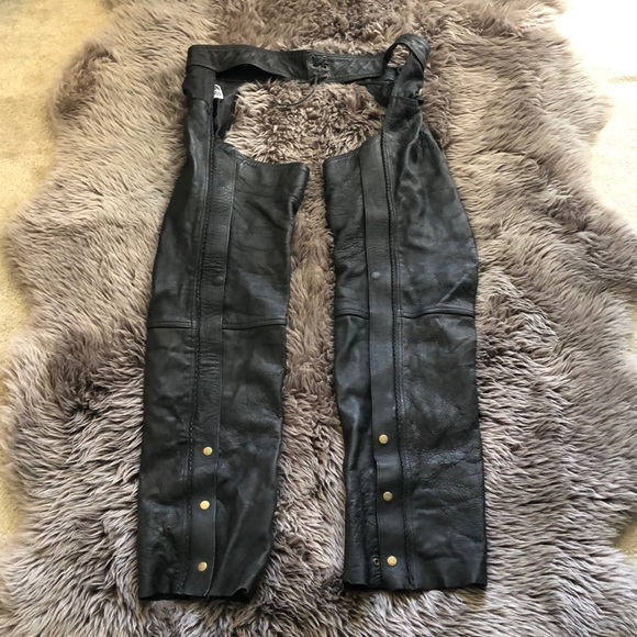 Vance Leather Other - Vance Leathers black chaps-adjustable thigh - XL